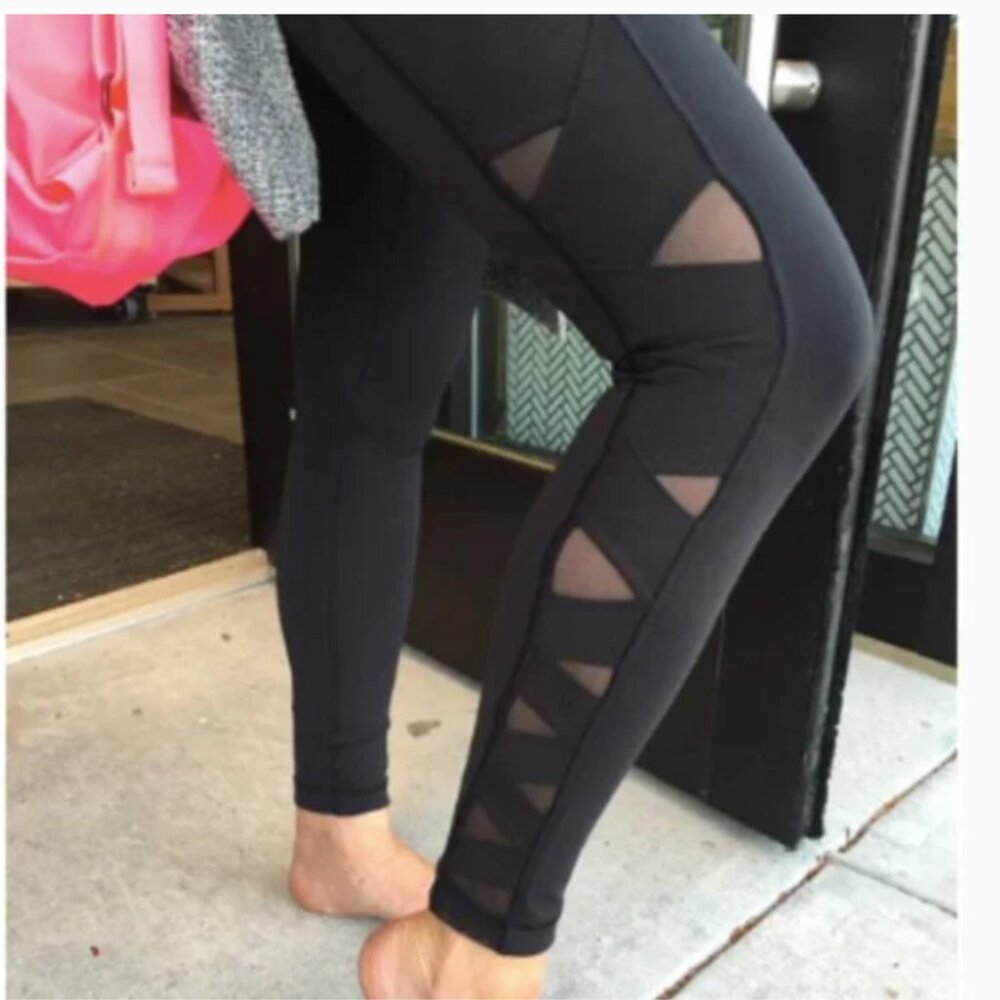 Lululemon Rise and Flow Pant (Full-On Luxtreme) BLACK SZ 10